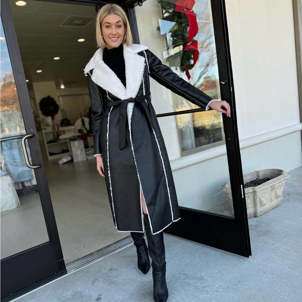 Elliatt Black Vegan leather and shearling trench coat small